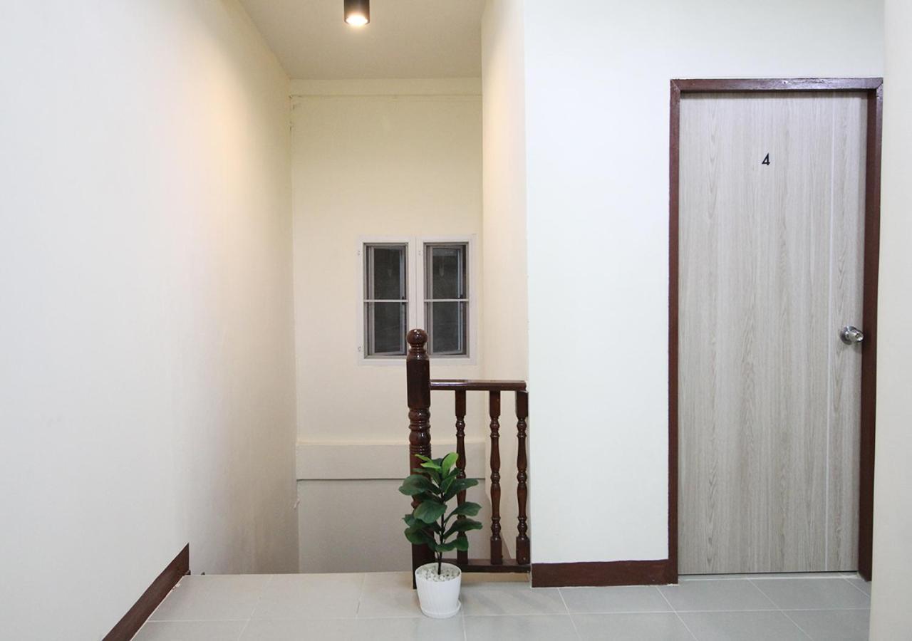 Chaiwat Hostel Bangkok Extérieur photo